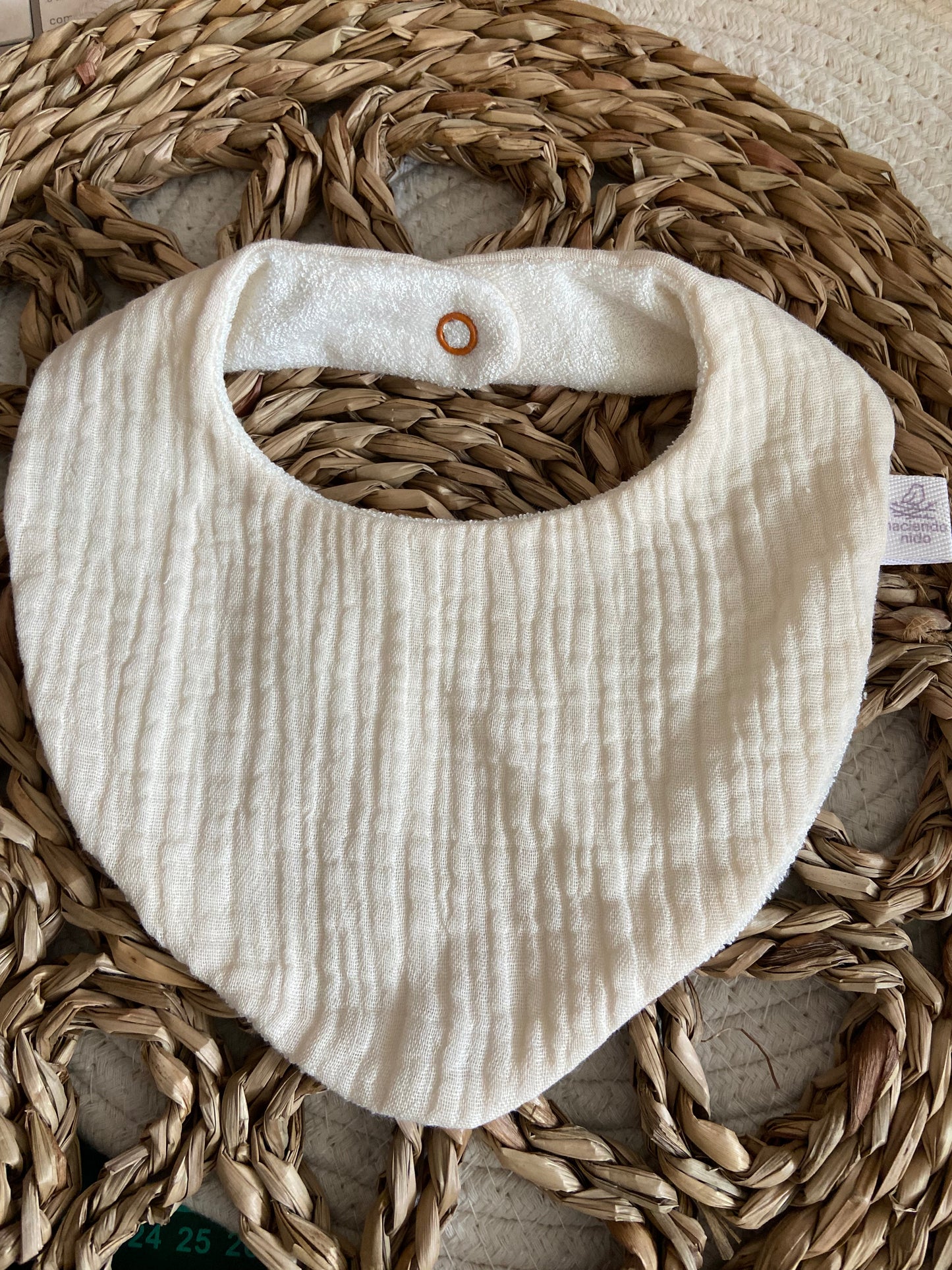 Babero muselina crudo