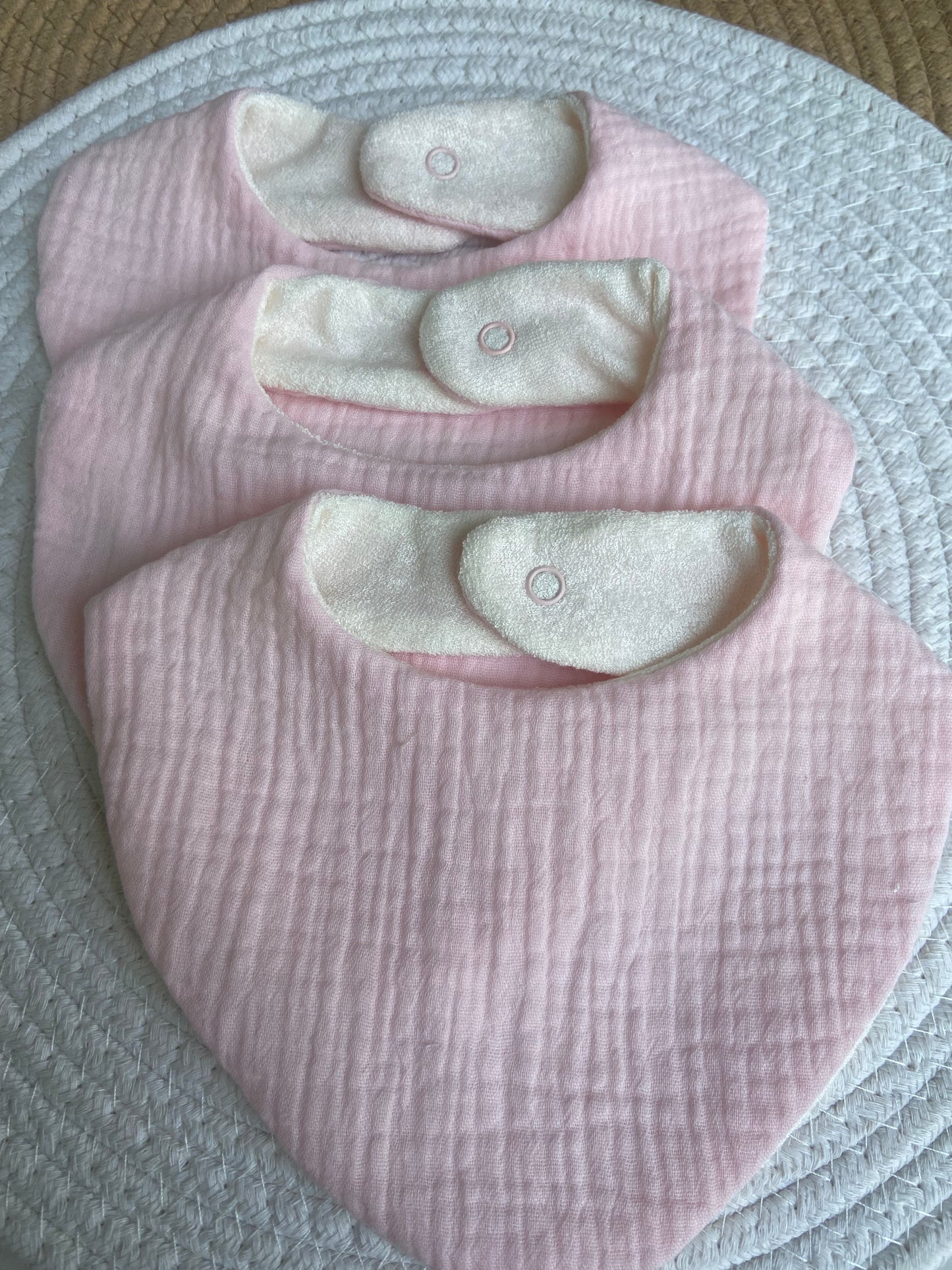 Babero muselina rosa