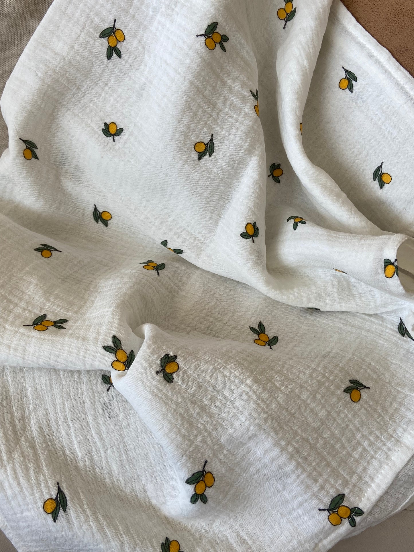 Swaddle M blanco limones